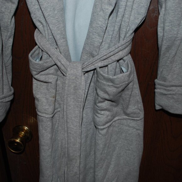 NWT Soft Belted Robe - Picture 3 of 10